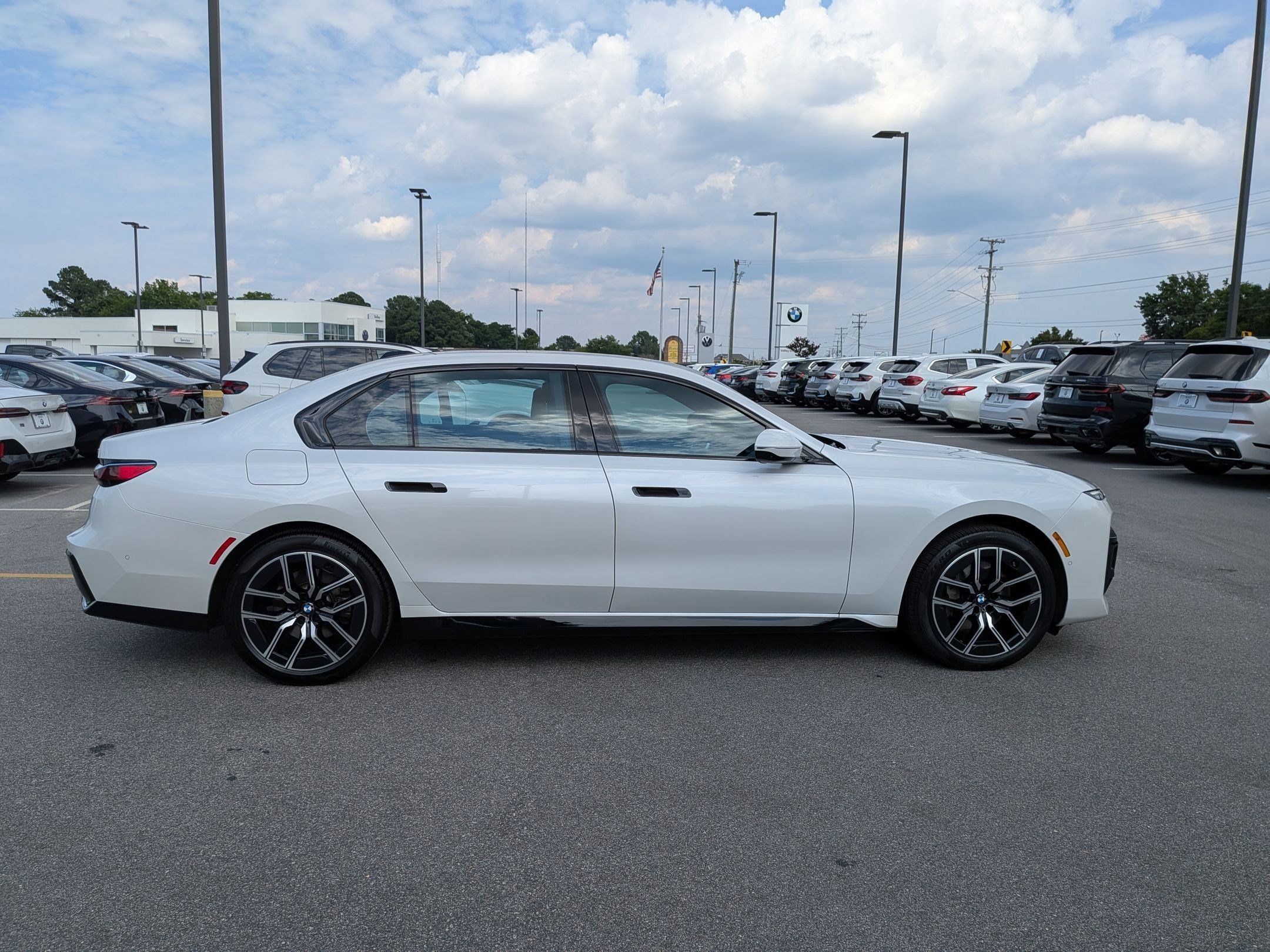 Certified 2023 BMW 740i RWD image 2