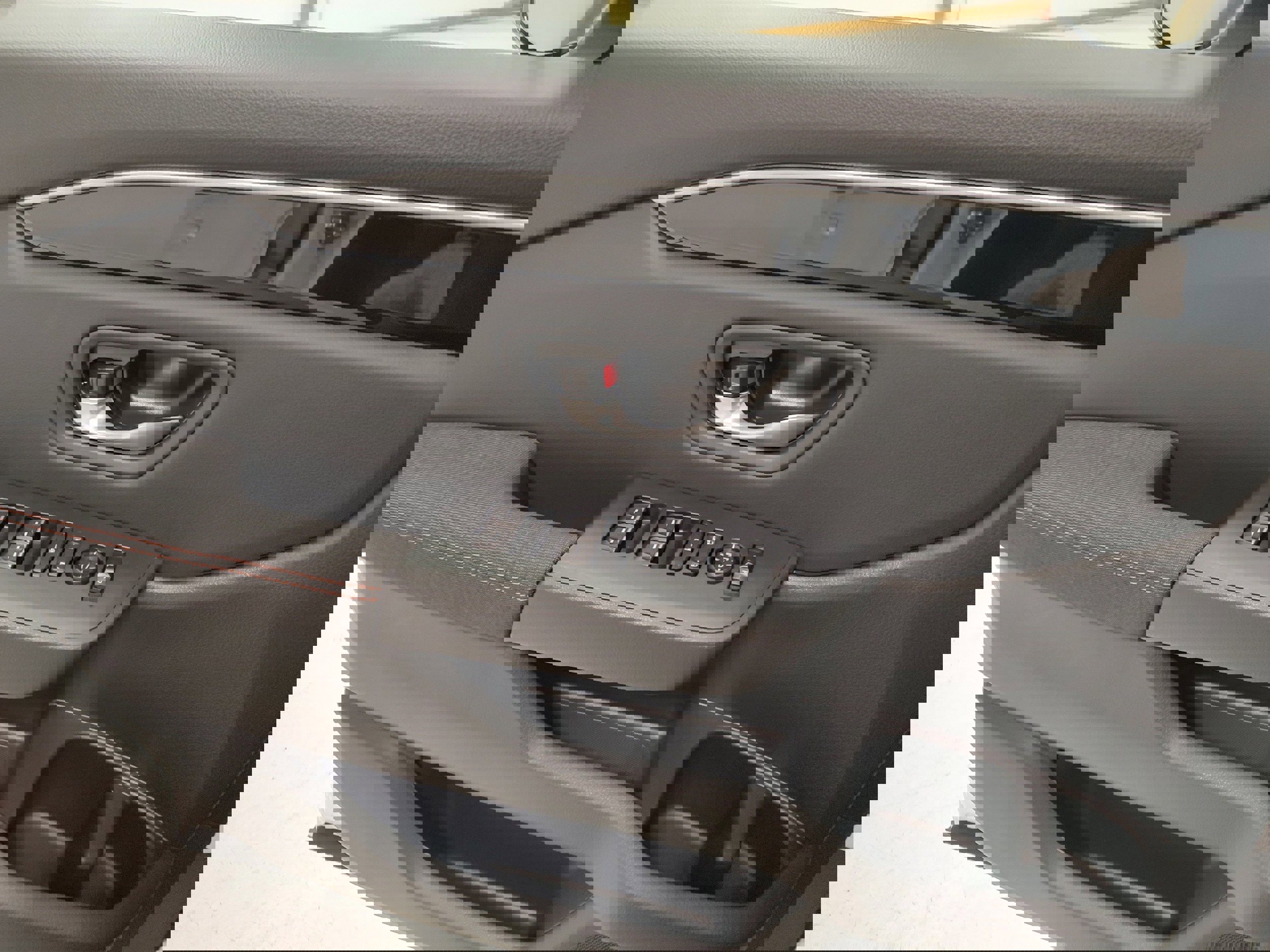 New 2025 Honda Pilot Sport image 9