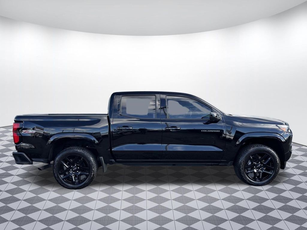 Used 2025 Chevrolet Colorado Z71 w/ Technology Package image 7