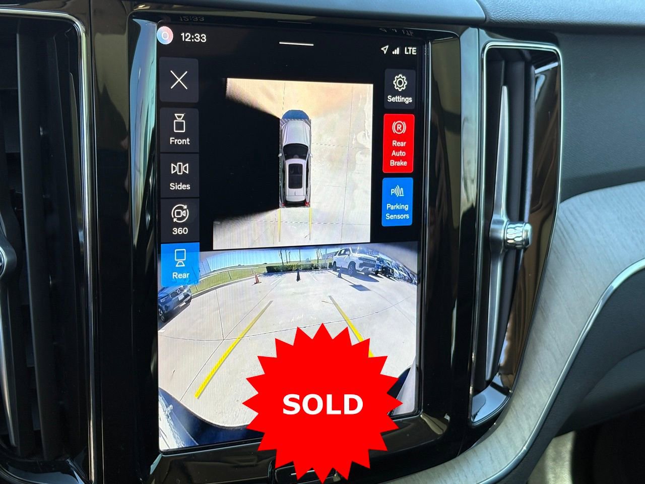 Certified 2025 Volvo XC60 B5 Plus image 25