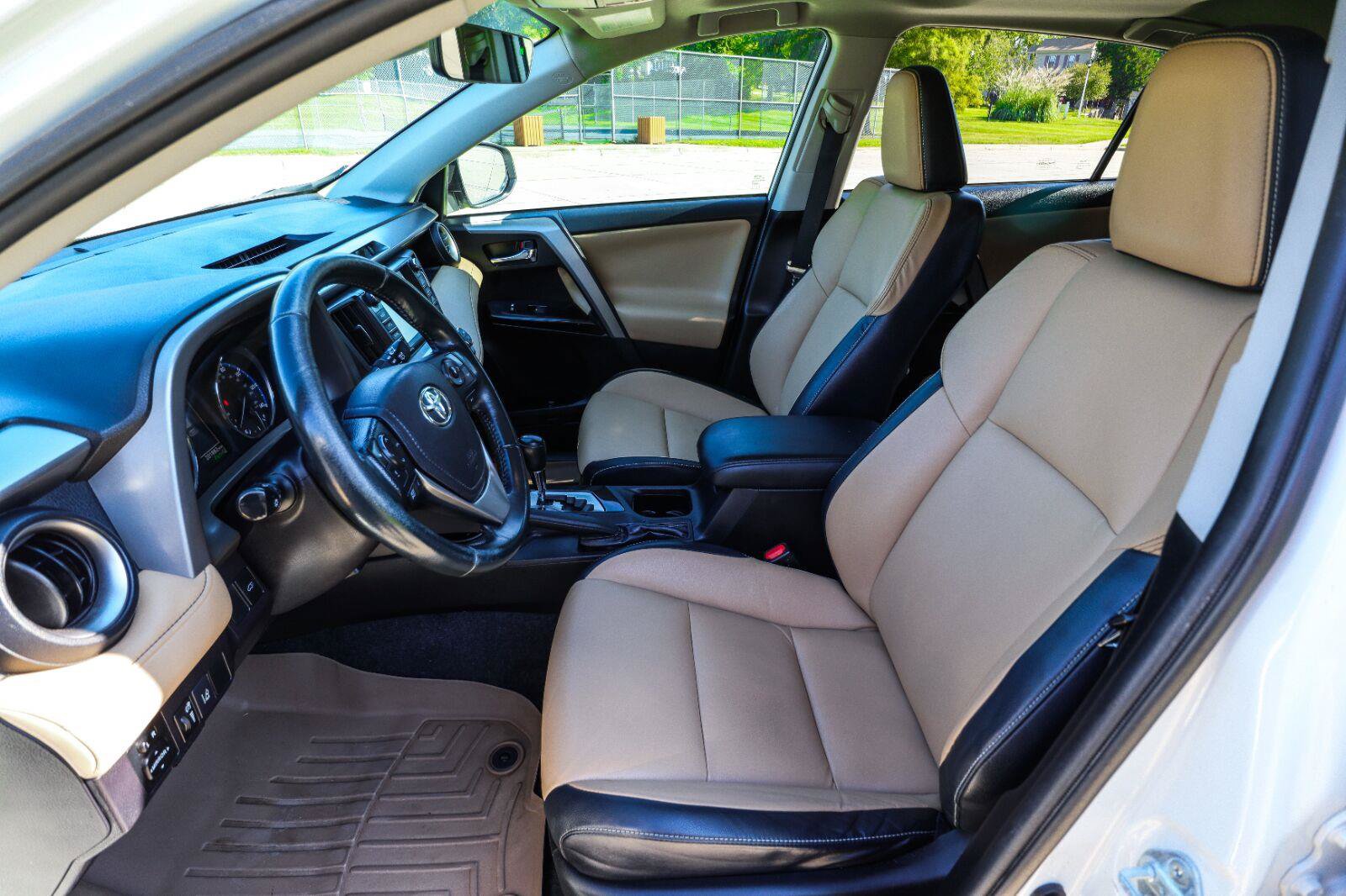 Used 2016 Toyota RAV4 Limited FWD image 35