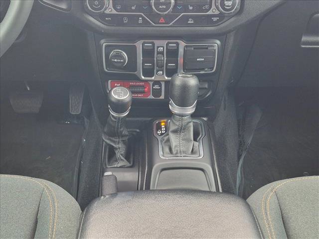 Used 2024 Jeep Wrangler Unlimited Sport AWD/4WD image 12