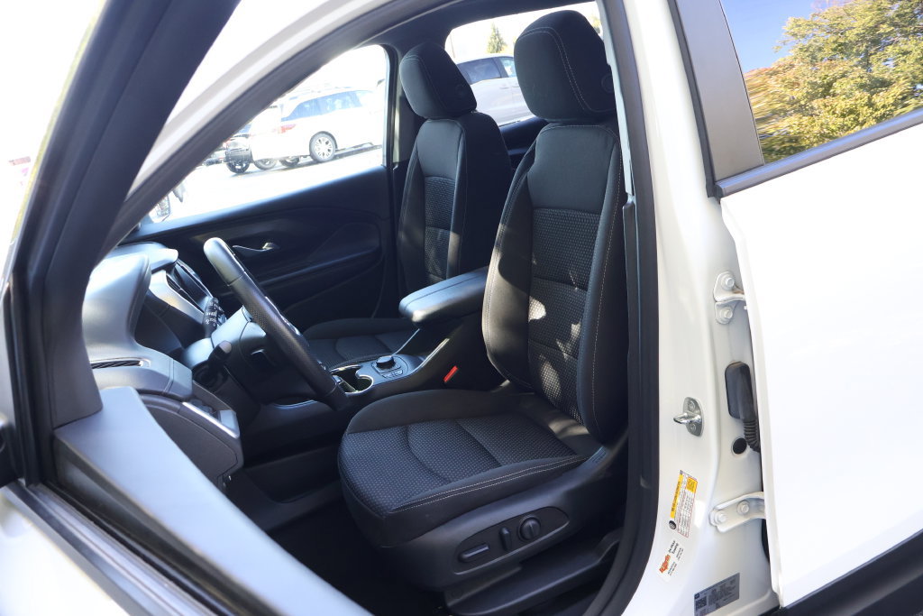 Certified 2023 GMC Terrain SLE w/ Driver Convenience Package FWD image 31