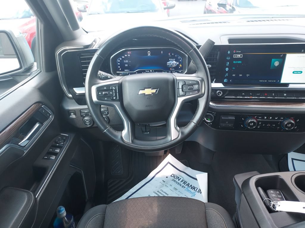 Used 2025 Chevrolet Silverado 1500 LT AWD/4WD image 16
