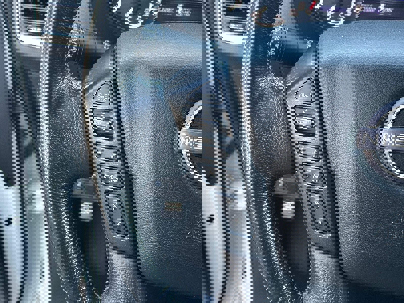 Used 2022 Nissan Frontier SV image 24