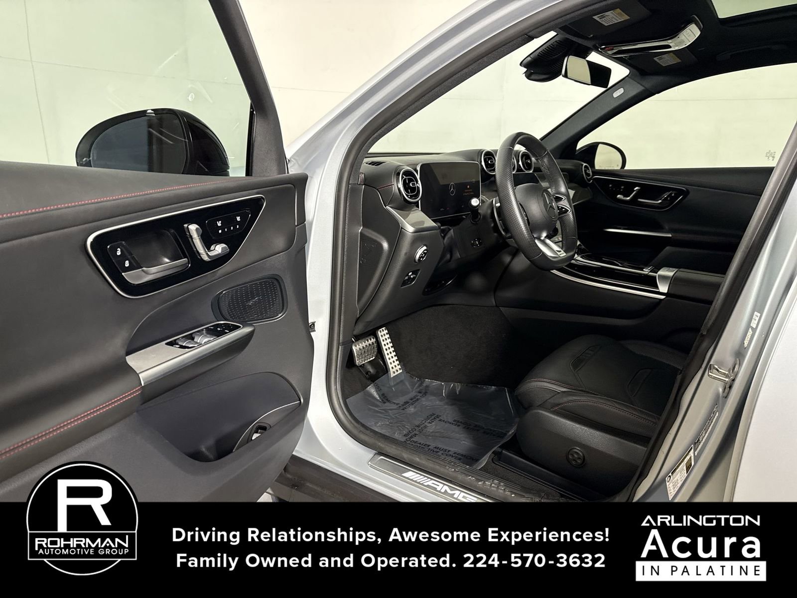 Used 2024 Mercedes-Benz GLC 43 AMG 4MATIC image 4