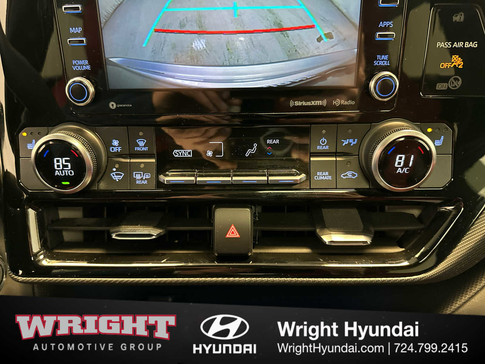 Used 2022 Toyota Highlander XSE image 28