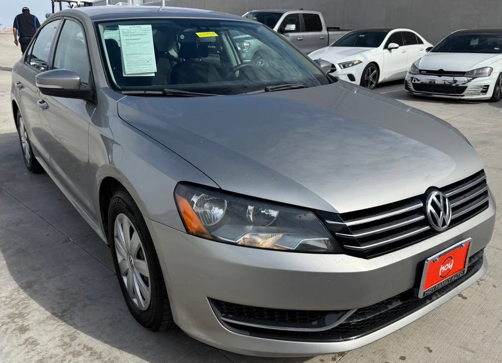 Used 2013 Volkswagen Passat 2.5 S FWD image 3