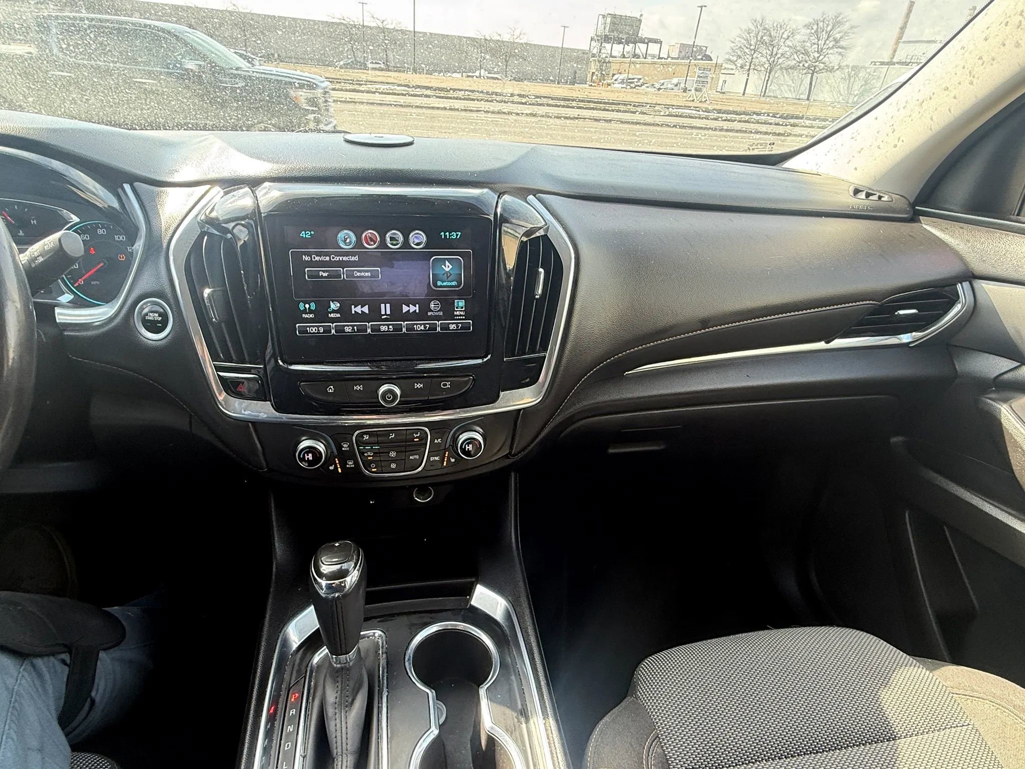 Used 2018 Chevrolet Traverse LT image 15