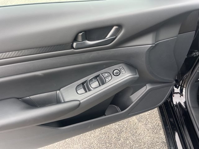 New 2025 Nissan Altima 2.5 S FWD image 14