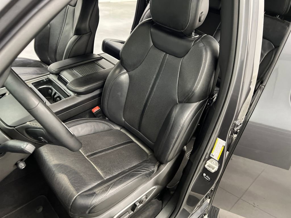 Used 2024 Jeep Wagoneer L Series II image 9