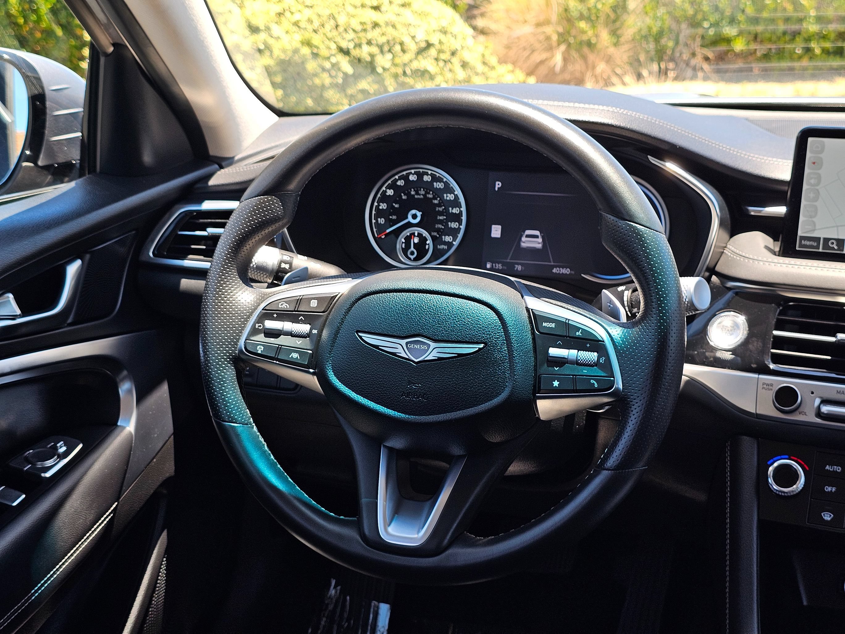 Used 2025 Genesis G70 2.5T RWD image 24