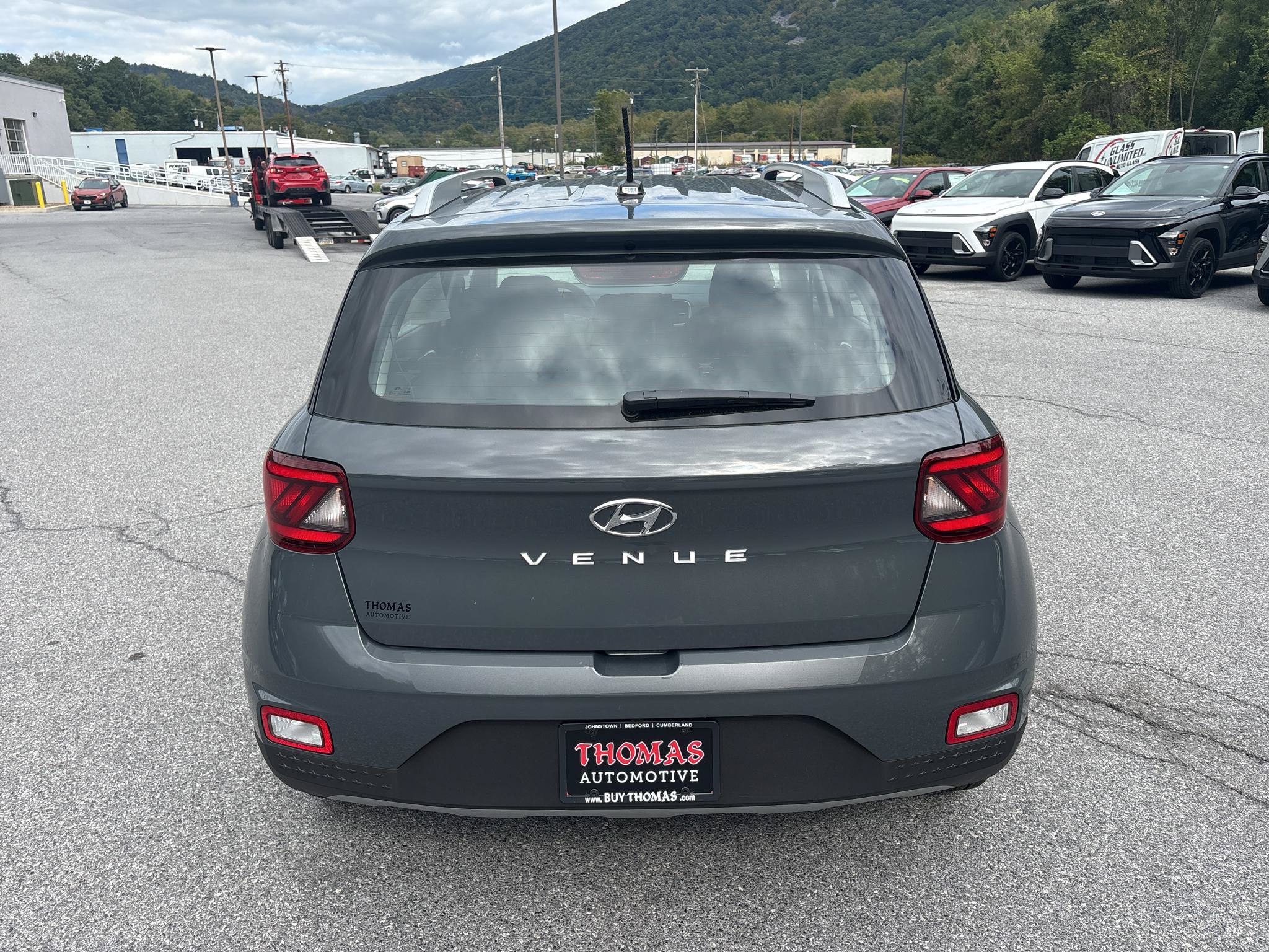 New 2026 Hyundai Venue SEL FWD image 4