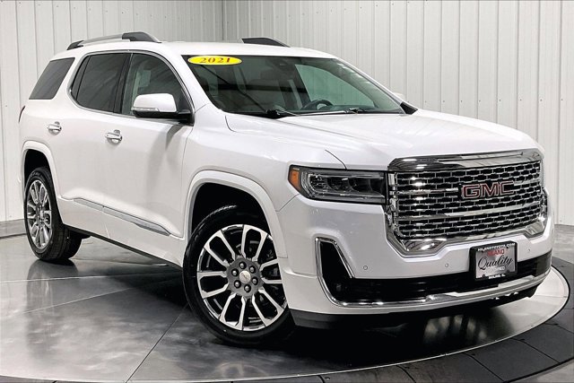 Used 2021 GMC Acadia Denali w/ LPO, Floor Liner Package image 3