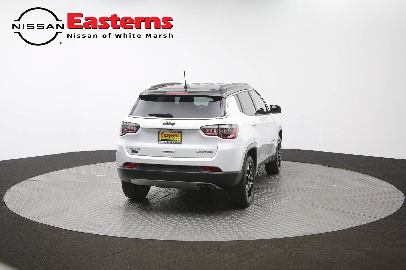 Used 2022 Jeep Compass Limited AWD/4WD image 38
