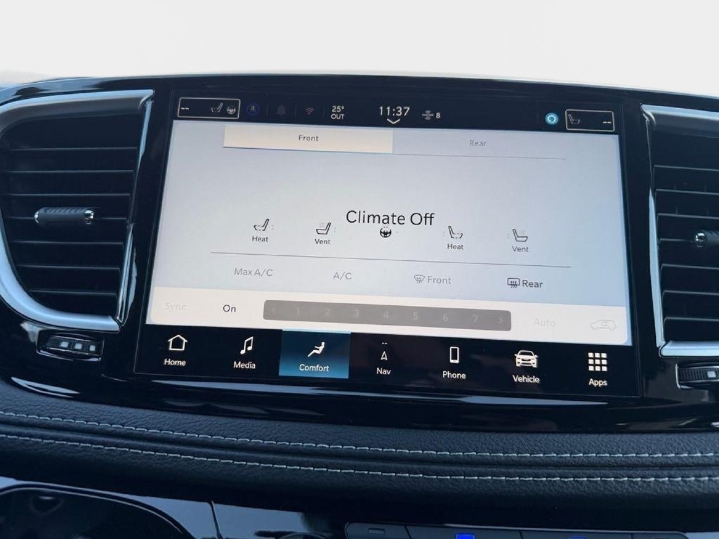 New 2026 Chrysler Pacifica Limited w/ Uconnect Theater Family Group FWD image 16