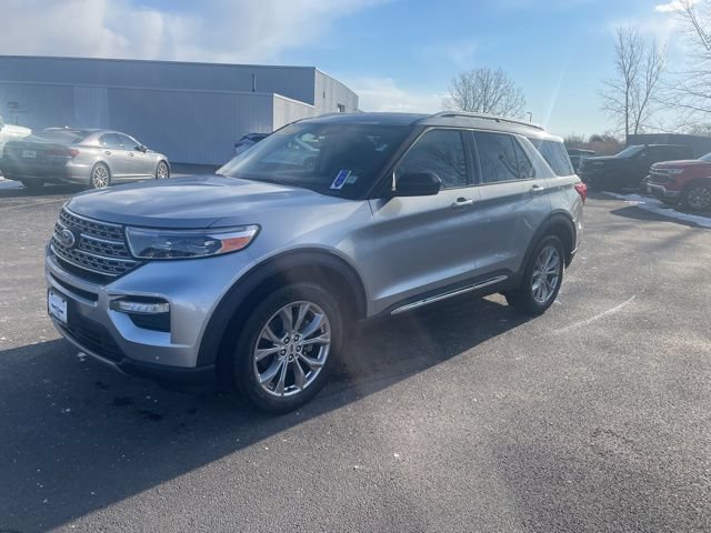 Used 2023 Ford Explorer Limited AWD/4WD image 6