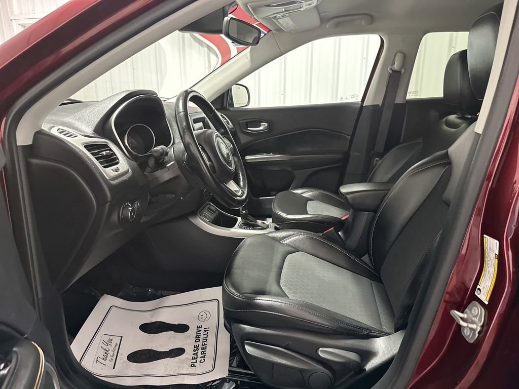 Used 2020 Jeep Compass Latitude FWD image 11