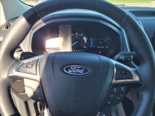 Certified 2023 Ford Edge SEL w/ Convenience Package AWD/4WD image 13