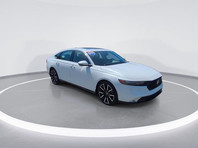 Used 2024 Honda Accord Touring image 2