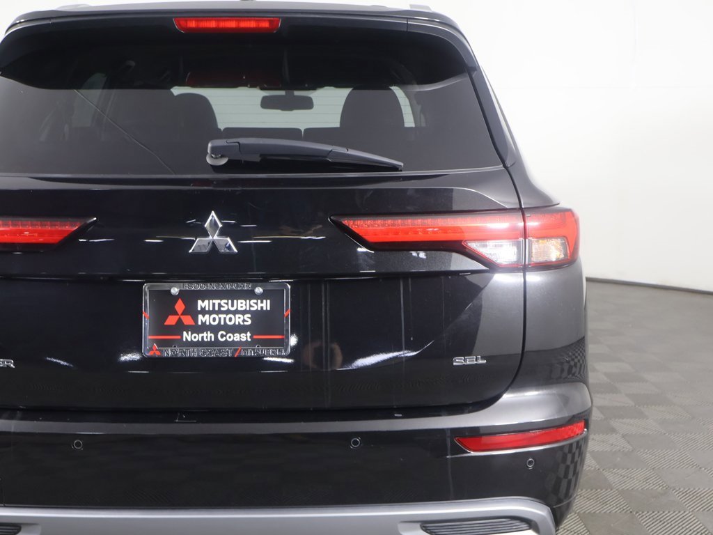 Used 2023 Mitsubishi Outlander SEL image 15