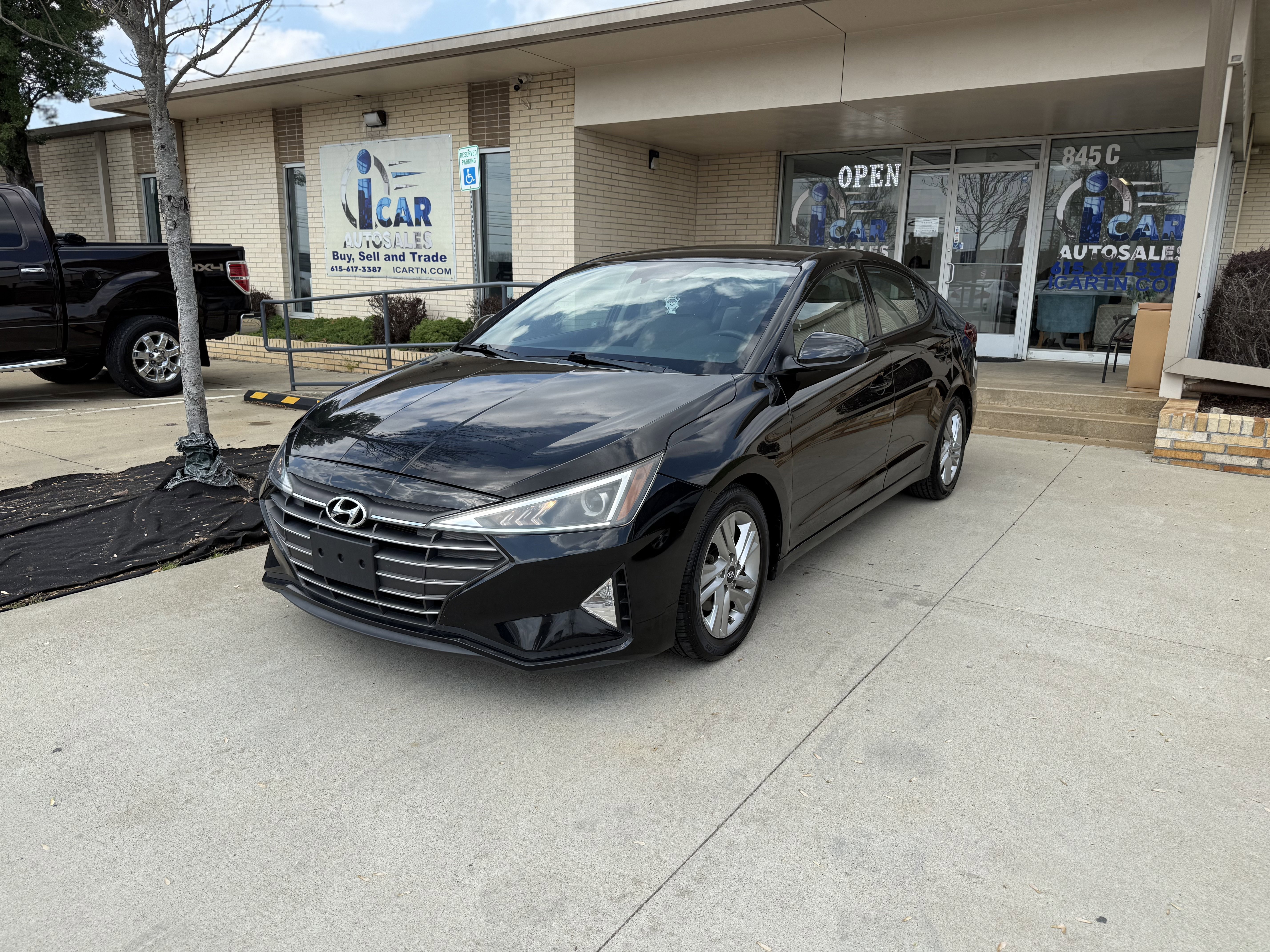 Used 2020 Hyundai Elantra SEL w/ Cargo Package (C1) FWD image 1