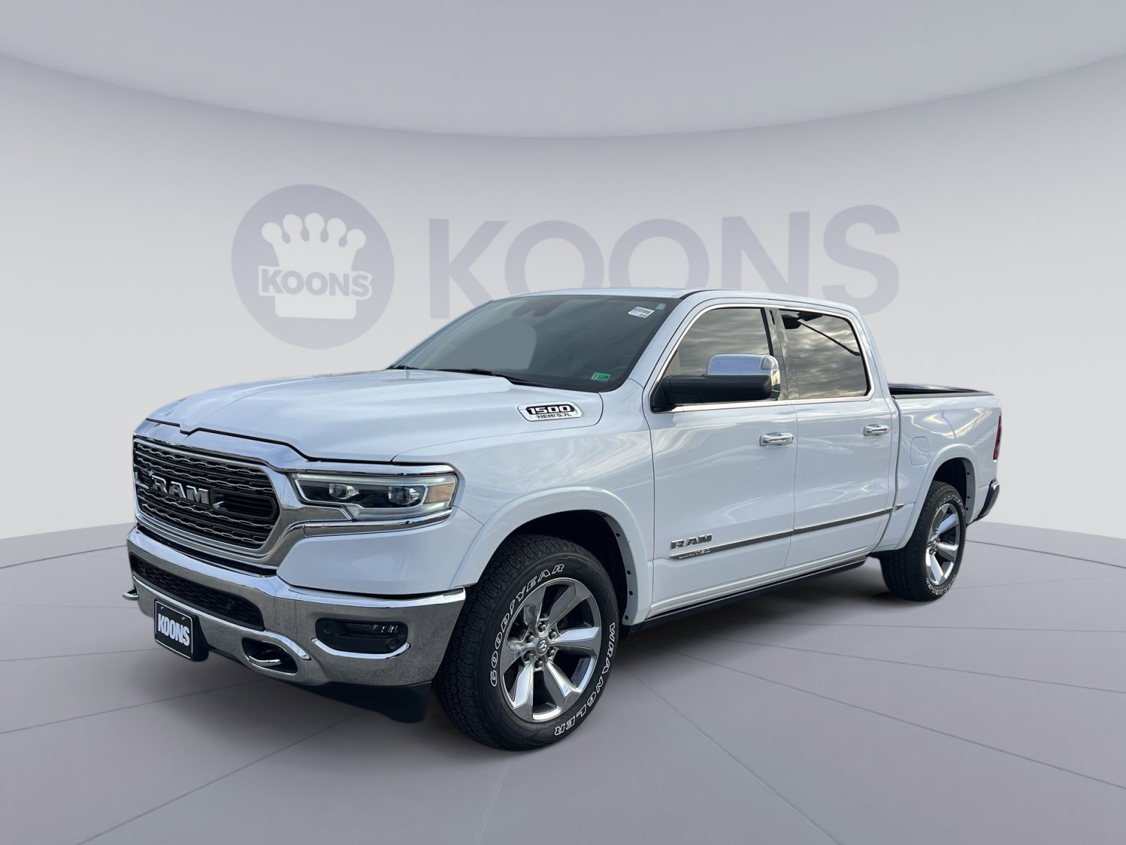Used 2020 RAM 1500 Limited image 1