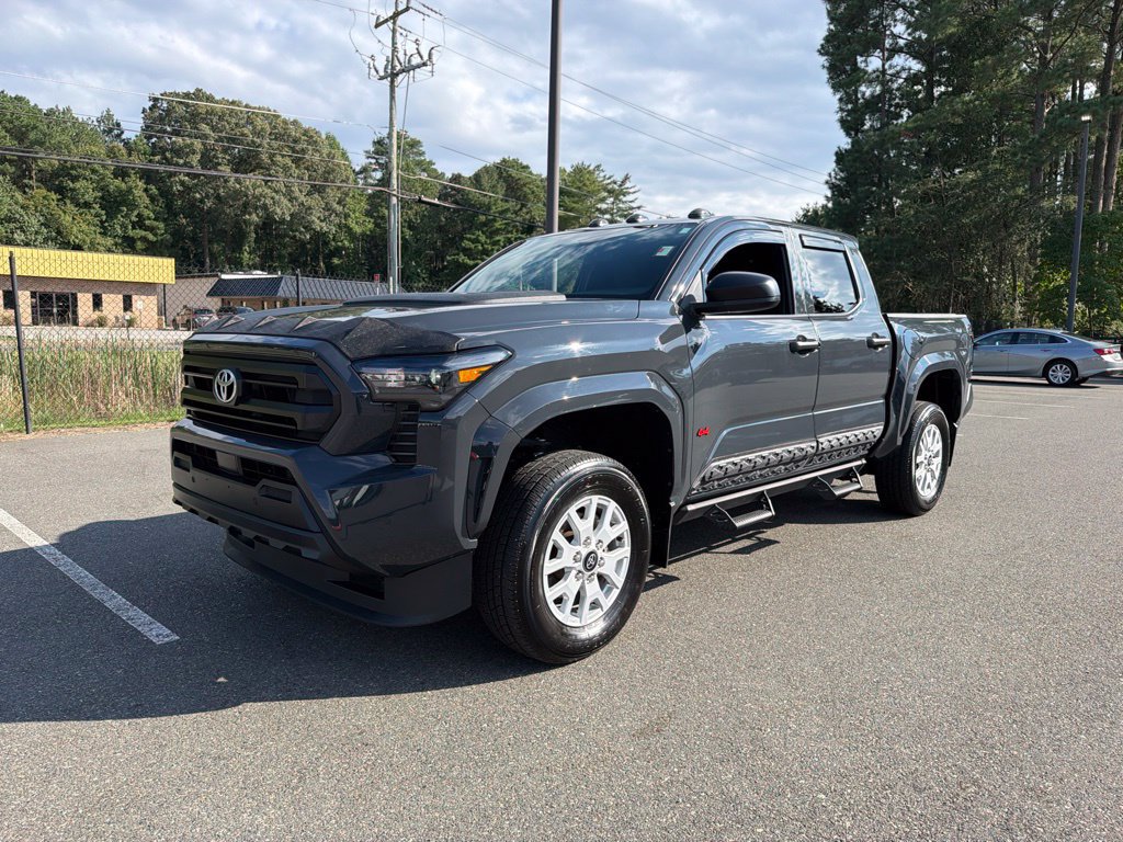 Used 2025 Toyota Tacoma SR w/ SR Upgrade Package AWD/4WD image 2