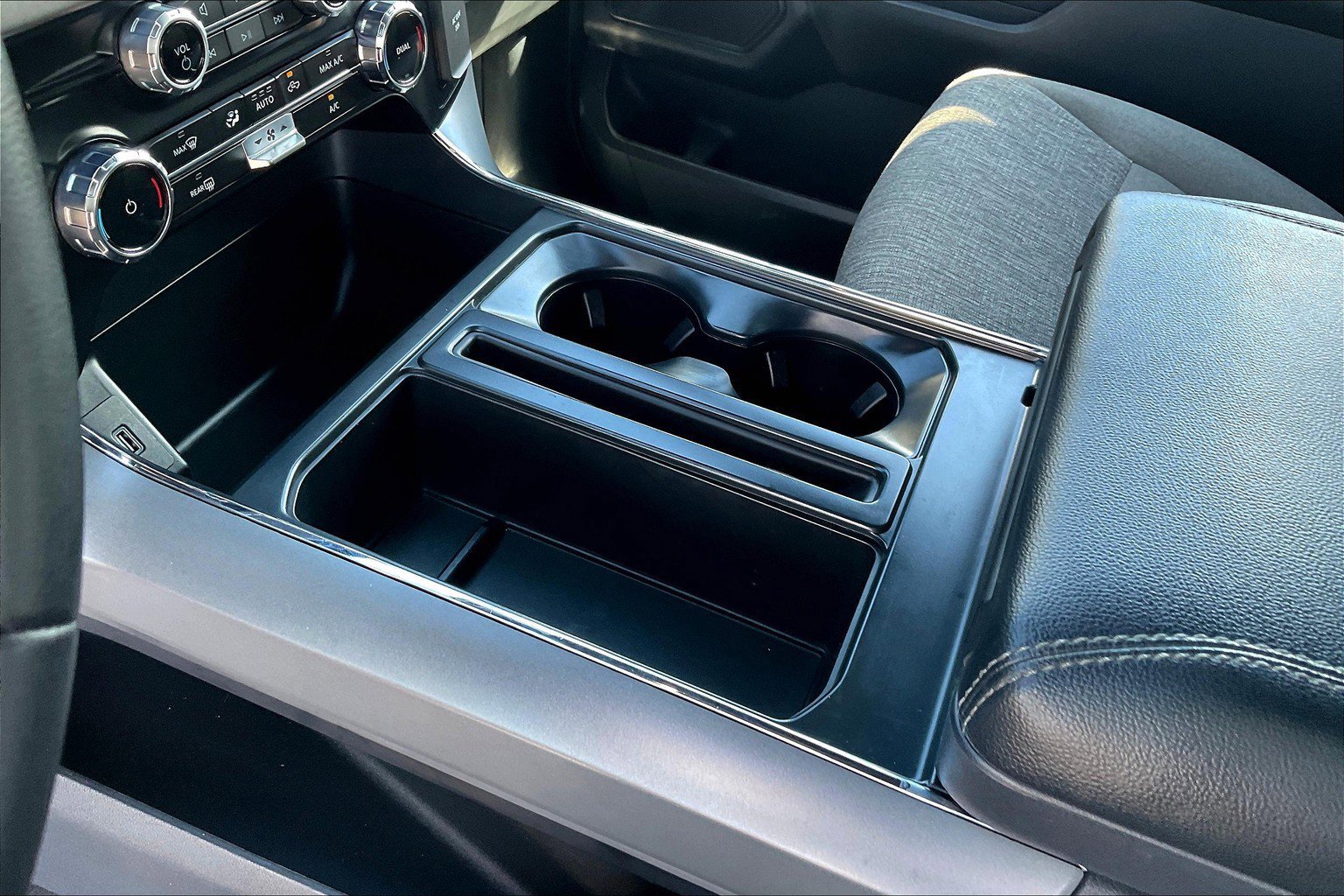 Used 2024 Ford F150 XLT w/ Mobile Office Package image 13