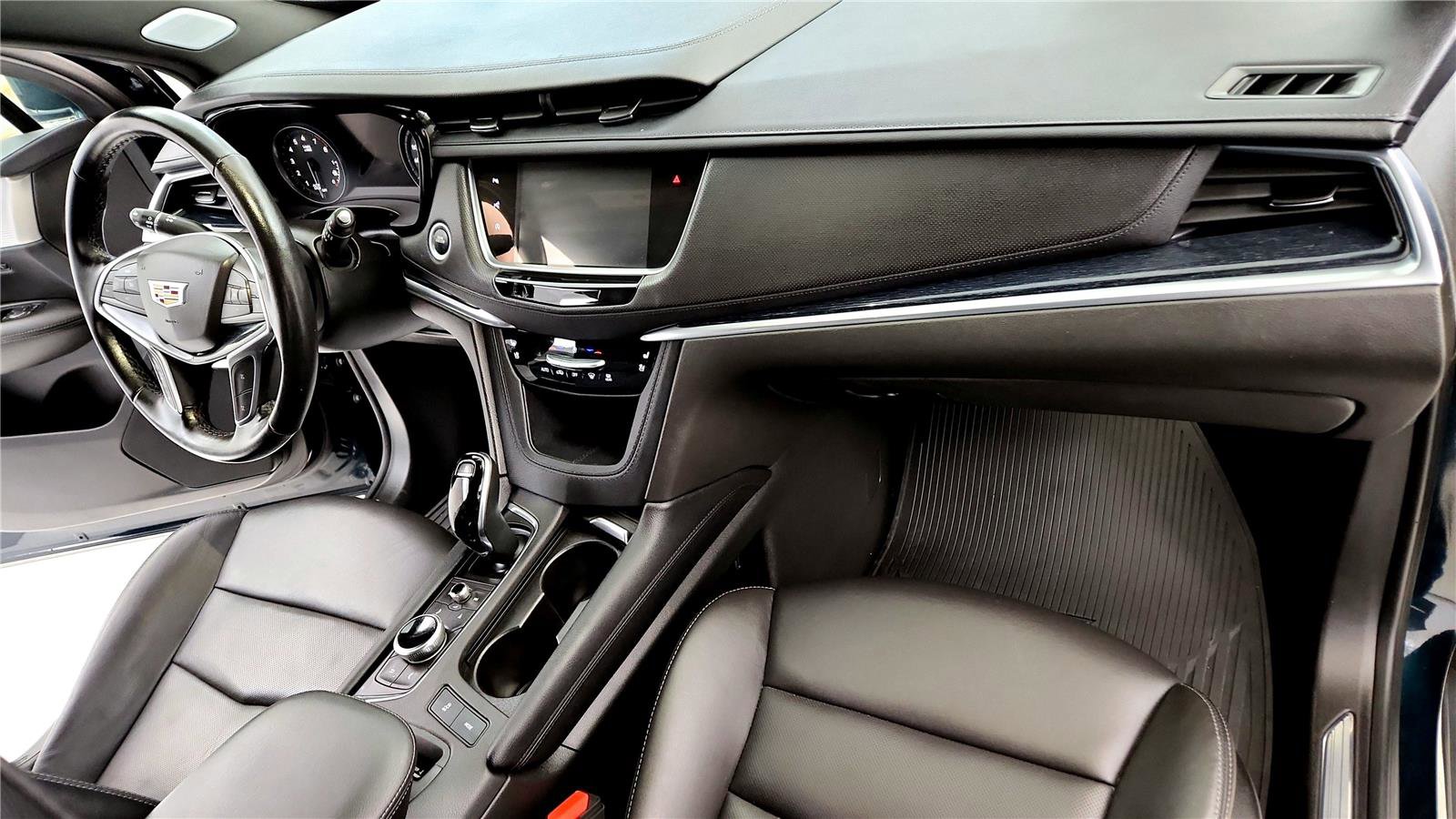 Used 2024 Cadillac XT5 Premium Luxury w/ Technology Package image 16