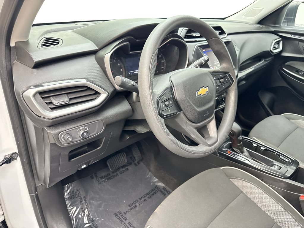 Used 2023 Chevrolet TrailBlazer LS FWD image 49