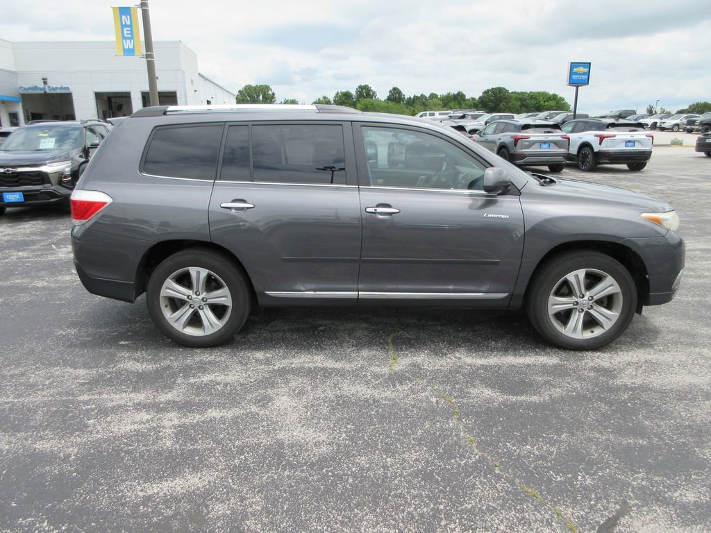 Used 2011 Toyota Highlander Limited w/ Tow Pkg AWD/4WD image 6