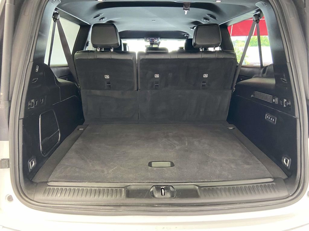 Used 2025 Jeep Wagoneer L Series II AWD/4WD image 11