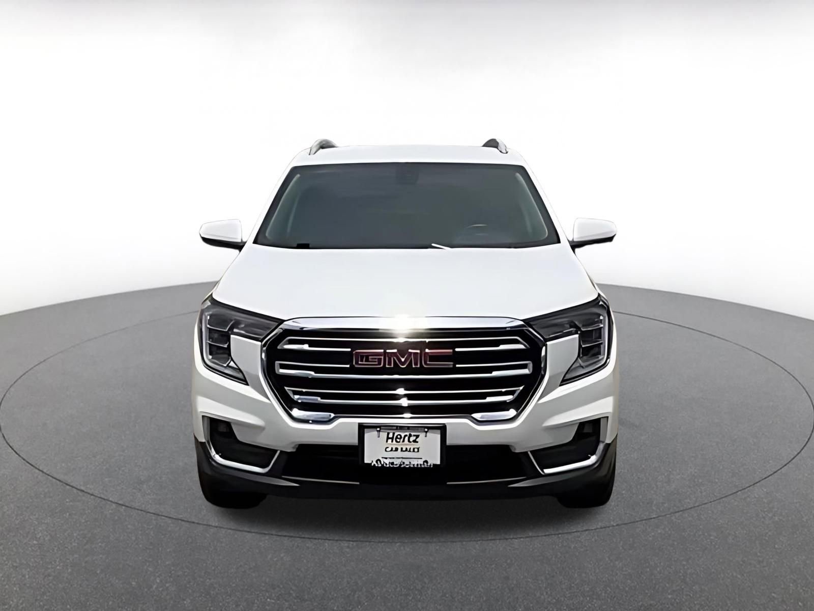 Used 2024 GMC Terrain SLT AWD/4WD image 4
