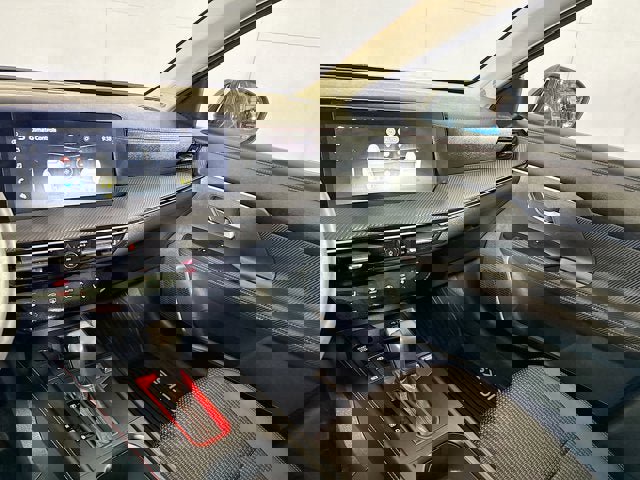 Certified 2025 Nissan Kicks SR w/ SR Premium Package image 21