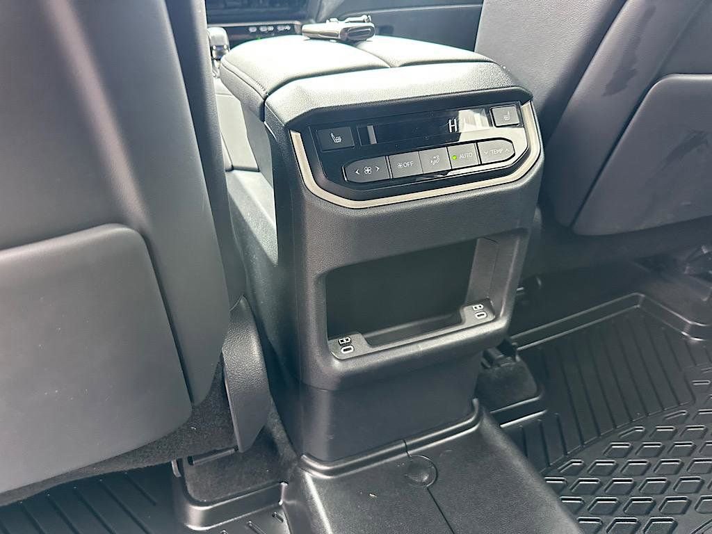 Used 2024 Lexus TX 350 AWD image 19