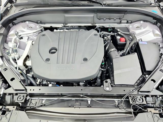 New 2026 Volvo XC60 B5 Plus w/ Climate Package image 32