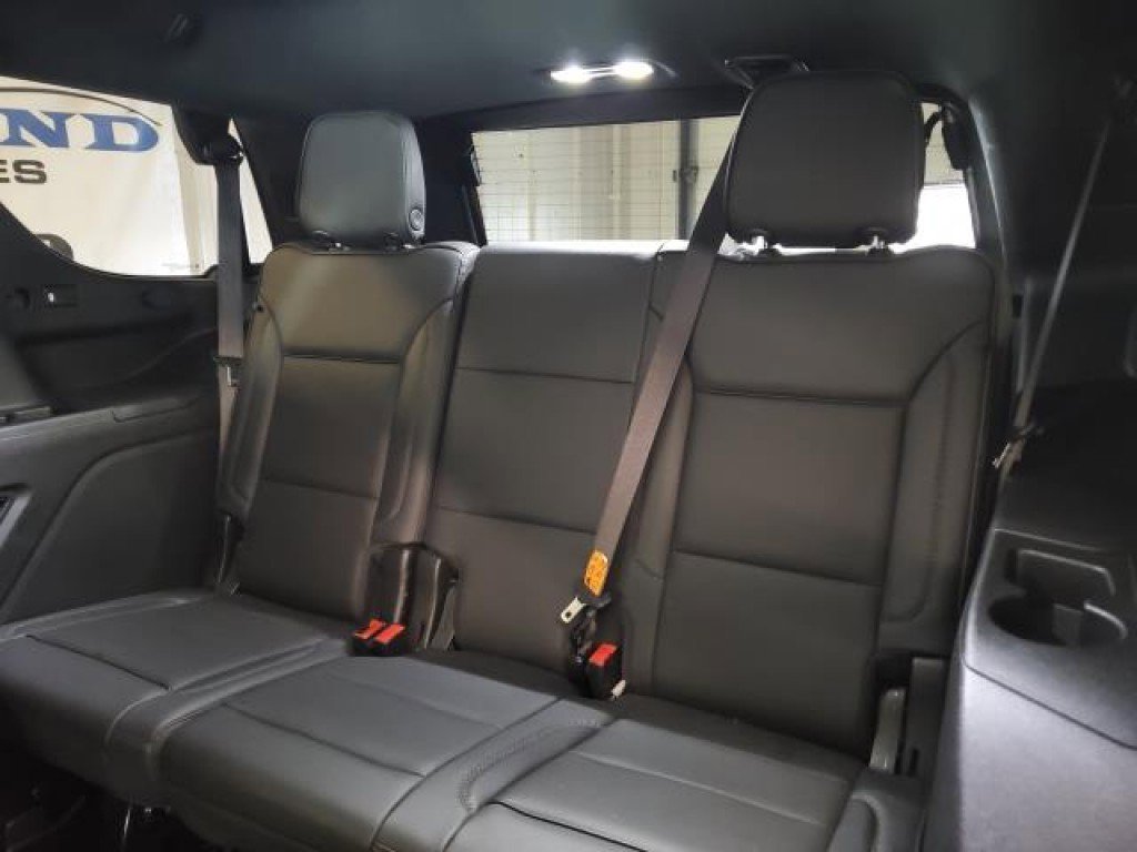 Used 2021 GMC Yukon Denali w/ Denali Premium Package image 11