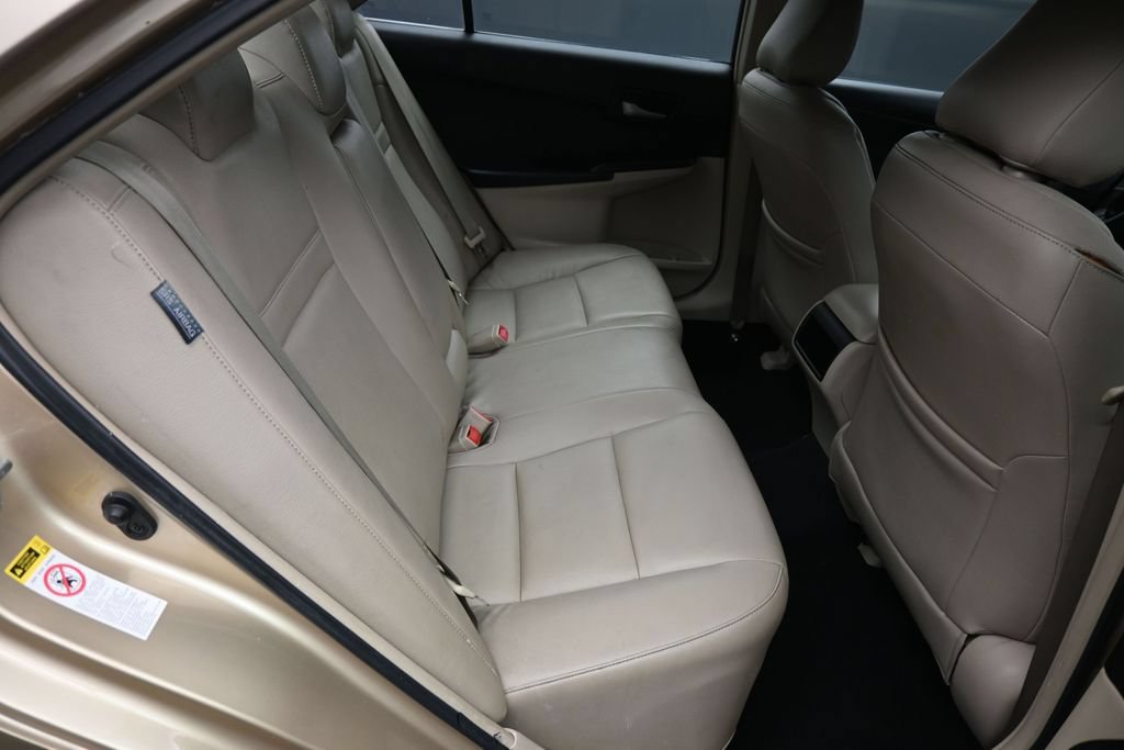 Used 2012 Toyota Camry LE FWD image 22