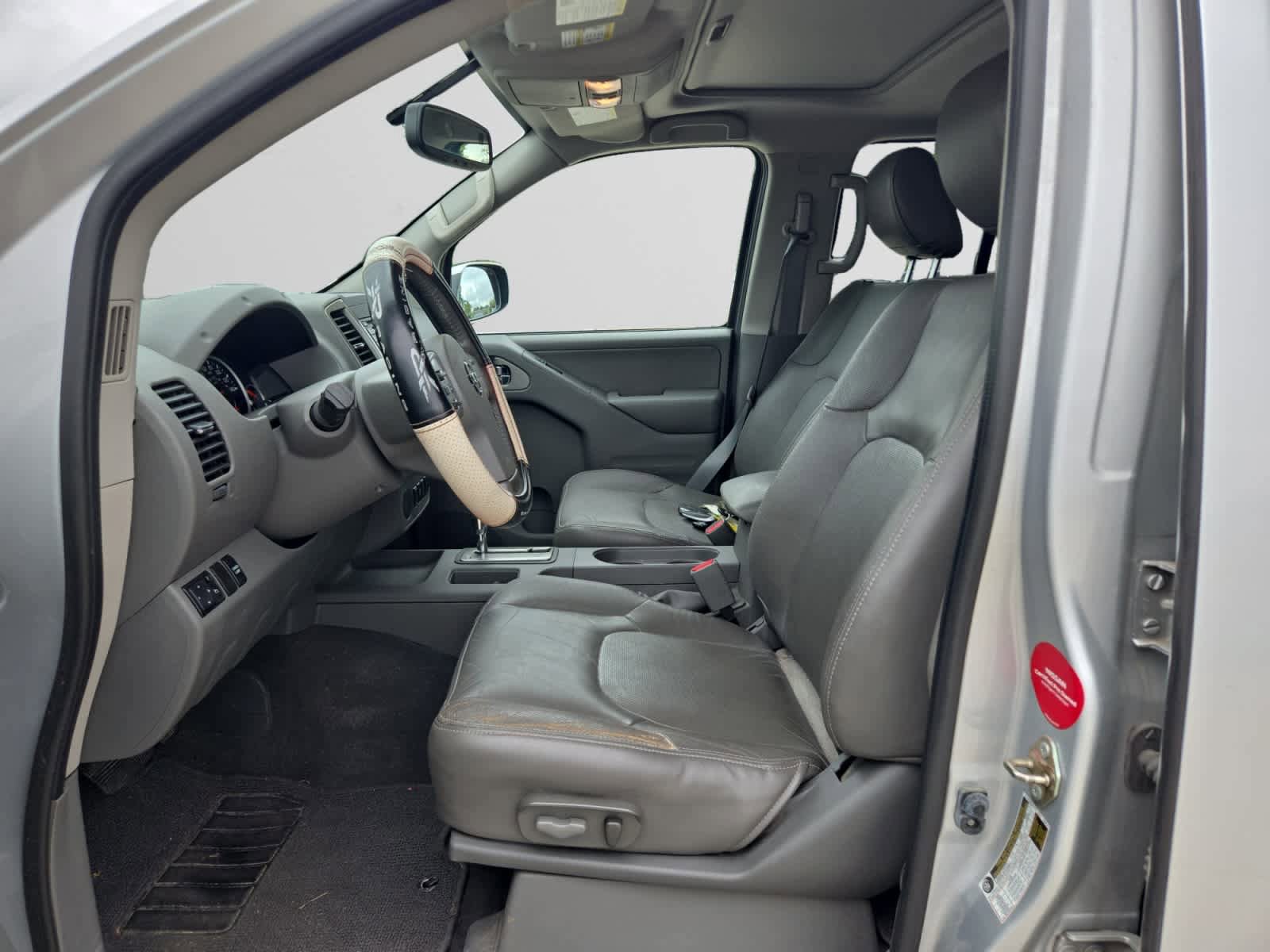 Used 2019 Nissan Frontier SL RWD image 9