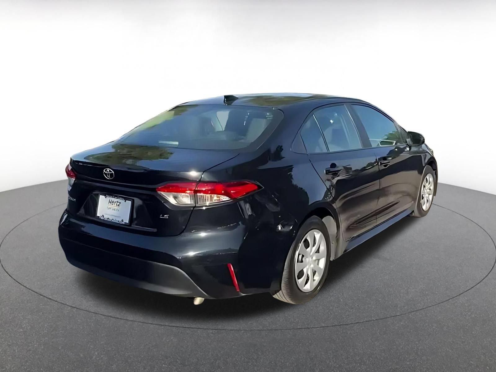 Used 2025 Toyota Corolla LE FWD image 12
