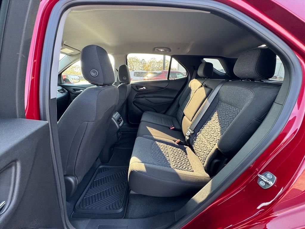 Used 2023 Chevrolet Equinox LT image 11