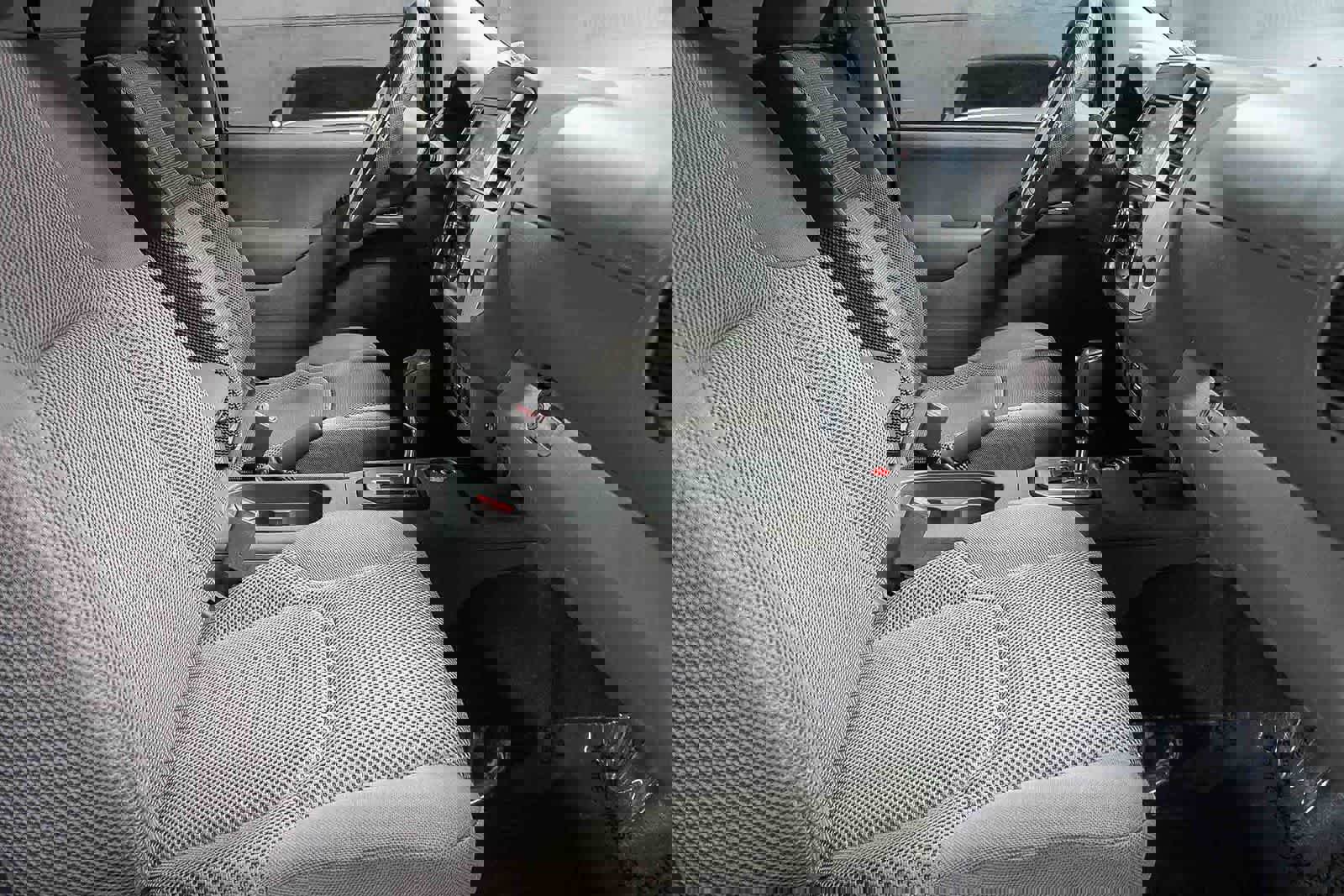 Used 2020 Nissan Frontier SV w/ Midnight Edition Floor Mats image 18