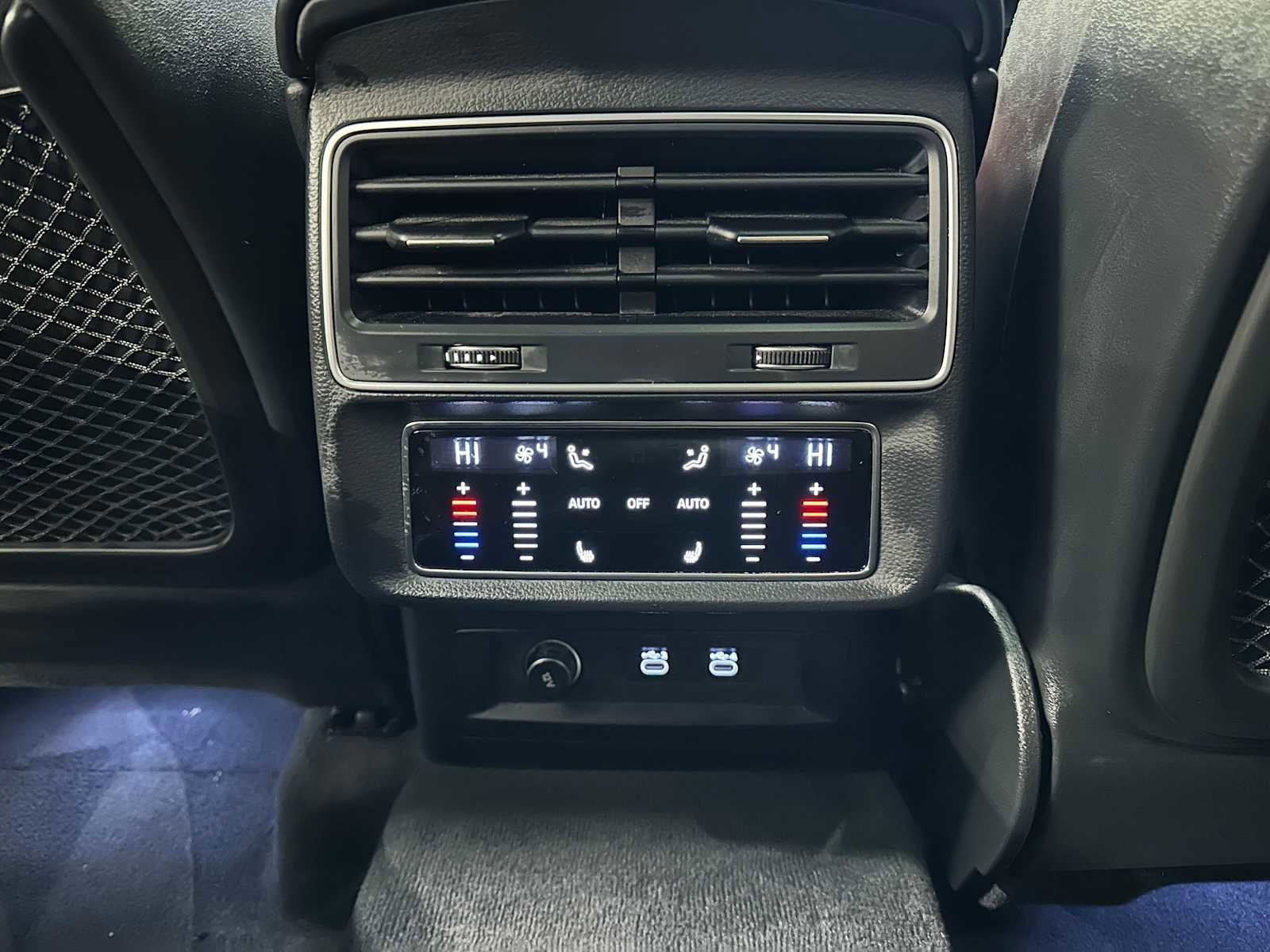 Used 2021 Audi SQ8 Prestige w/ Prestige Package image 18