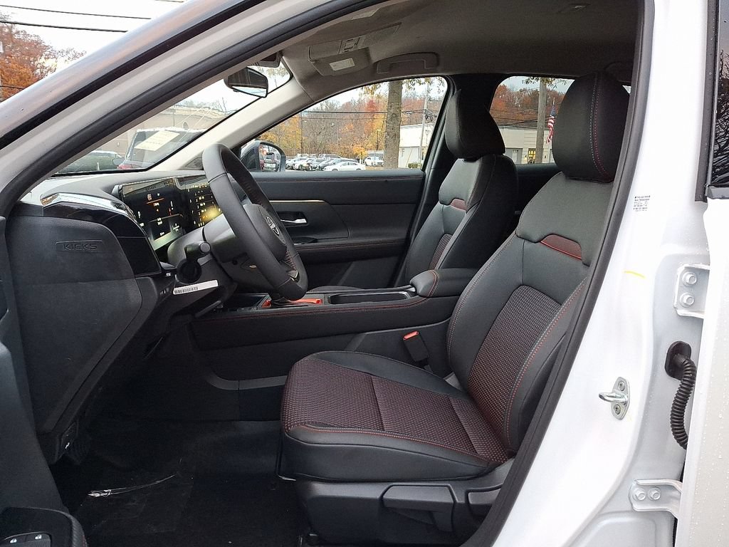 New 2026 Nissan Kicks SR w/ Cold Weather Package AWD/4WD image 11