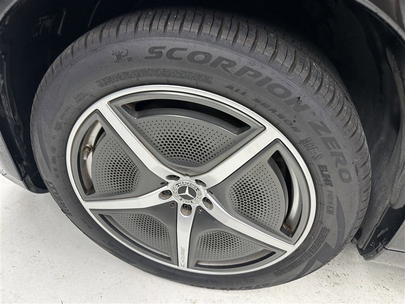 Used 2023 Mercedes-Benz EQS 580 4MATIC SUV image 18