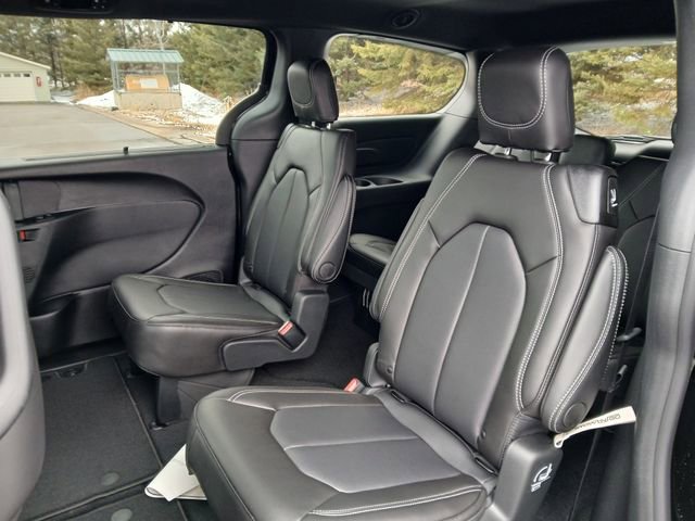 New 2026 Chrysler Voyager LX FWD image 24