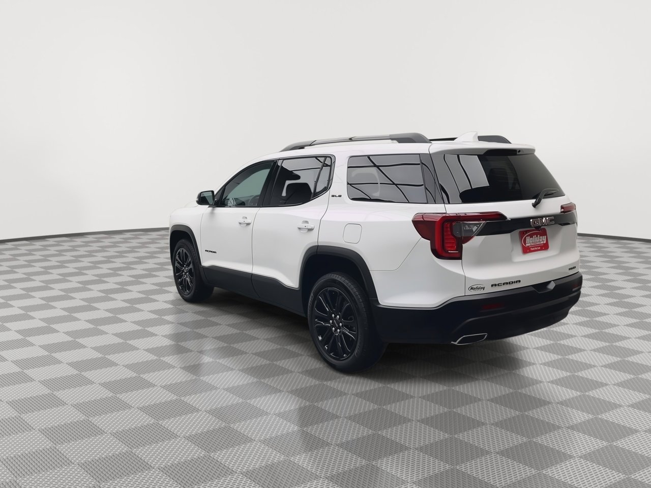 Certified 2023 GMC Acadia SLE w/ Driver Convenience Package image 2