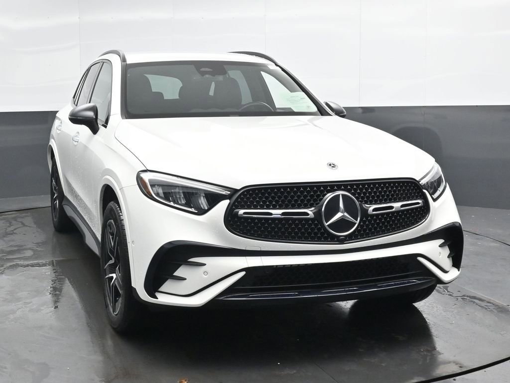 Used 2023 Mercedes-Benz GLC 300 image 4