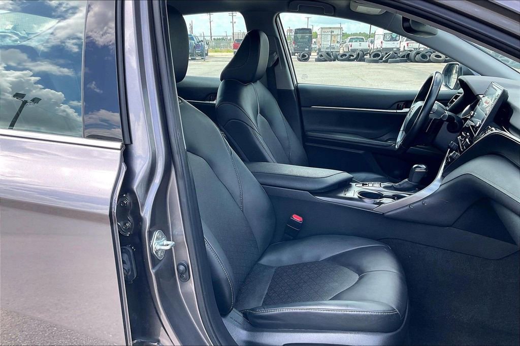 Used 2023 Toyota Camry XSE FWD image 30